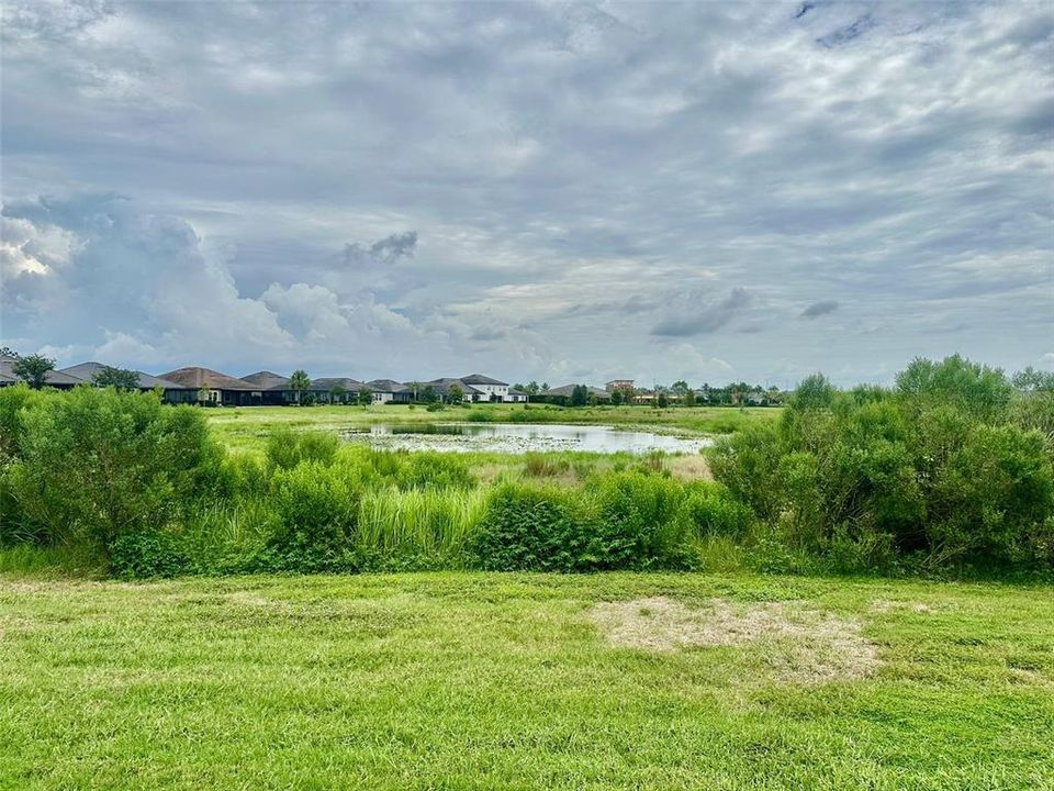 For Sale: $274,900 (2 beds, 2 baths, 1405 Square Feet)