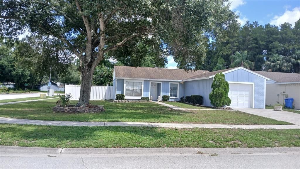 Active With Contract: $335,000 (4 beds, 2 baths, 1328 Square Feet)