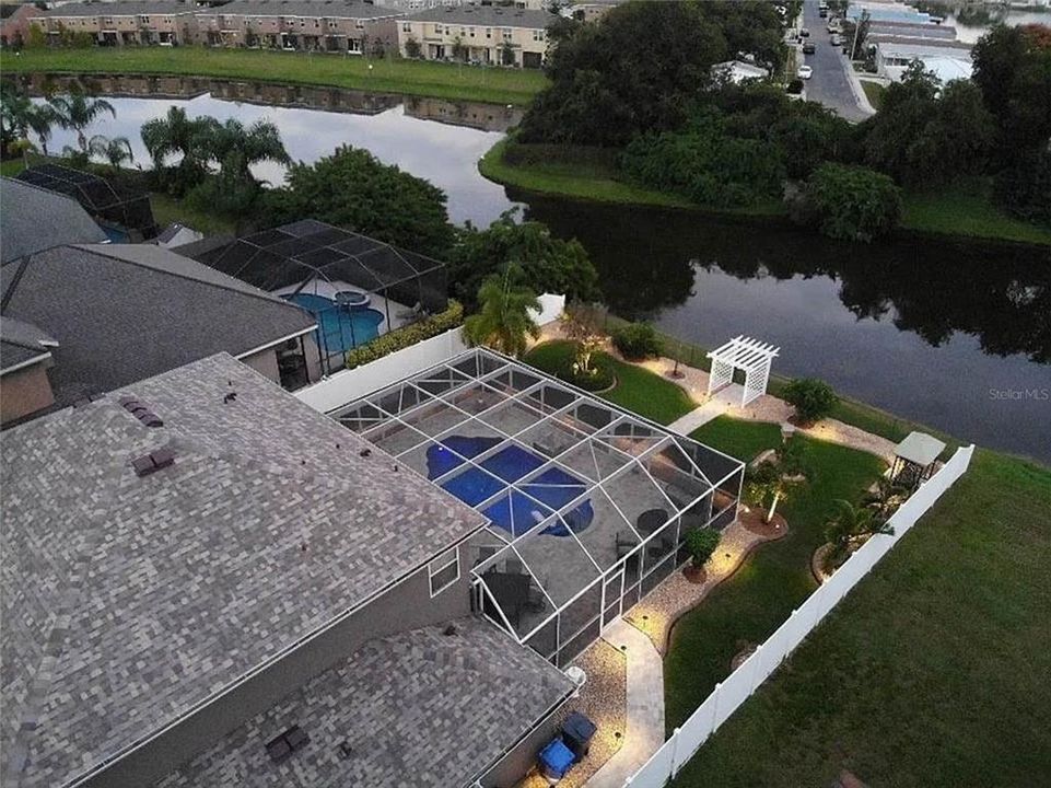 На продажу: $599,900 (5 спален, 3 ванн, 2492 Квадратных фут)