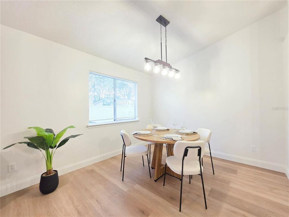 En Venta: $347,500 (3 camas, 2 baños, 1388 Pies cuadrados)