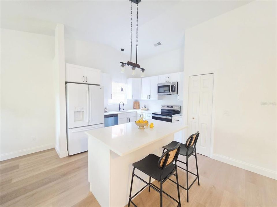 En Venta: $347,500 (3 camas, 2 baños, 1388 Pies cuadrados)