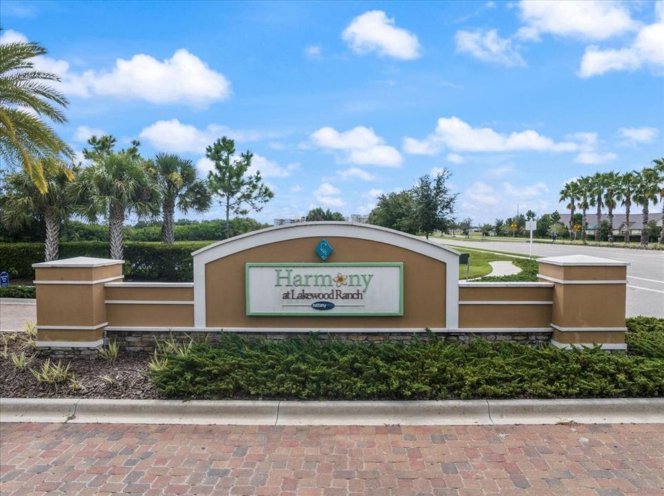 For Sale: $309,900 (3 beds, 2 baths, 1512 Square Feet)