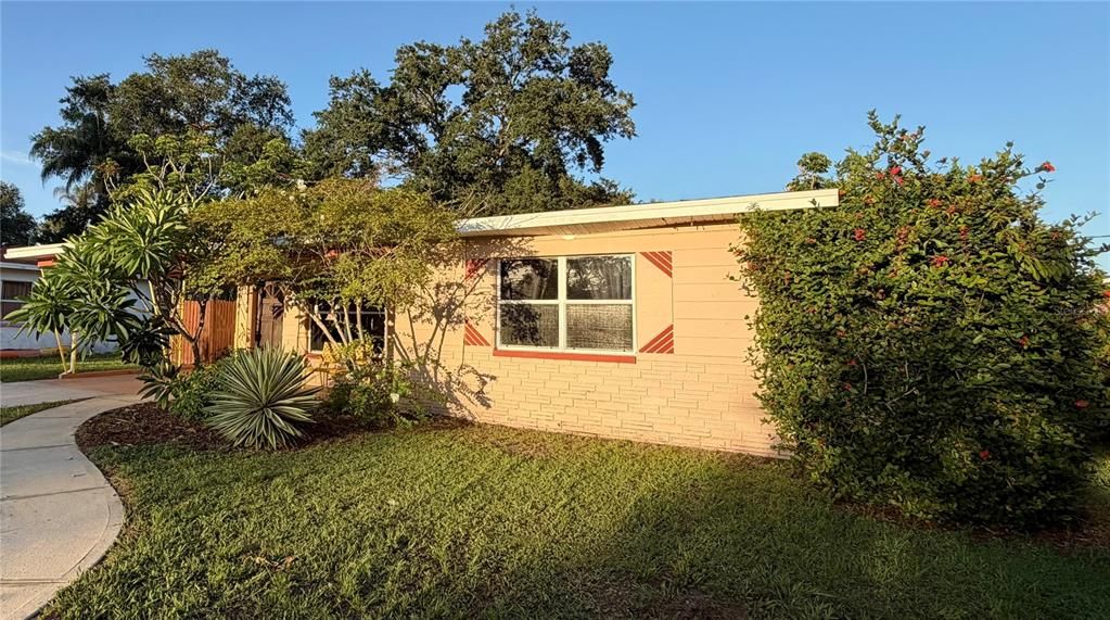 En Venta: $374,900 (2 camas, 1 baños, 1013 Pies cuadrados)