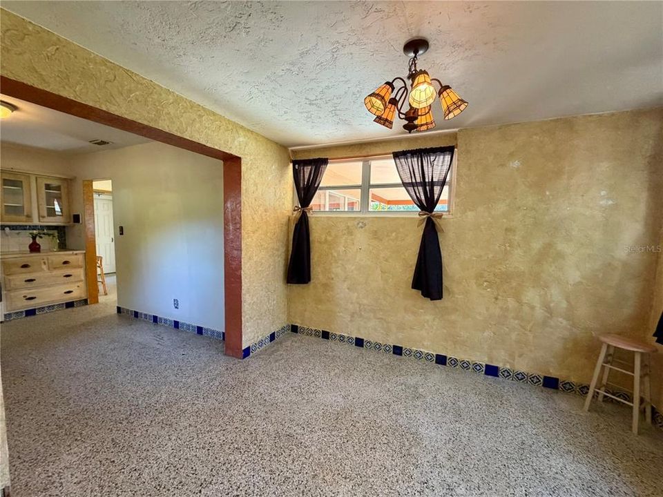 En Venta: $374,900 (2 camas, 1 baños, 1013 Pies cuadrados)