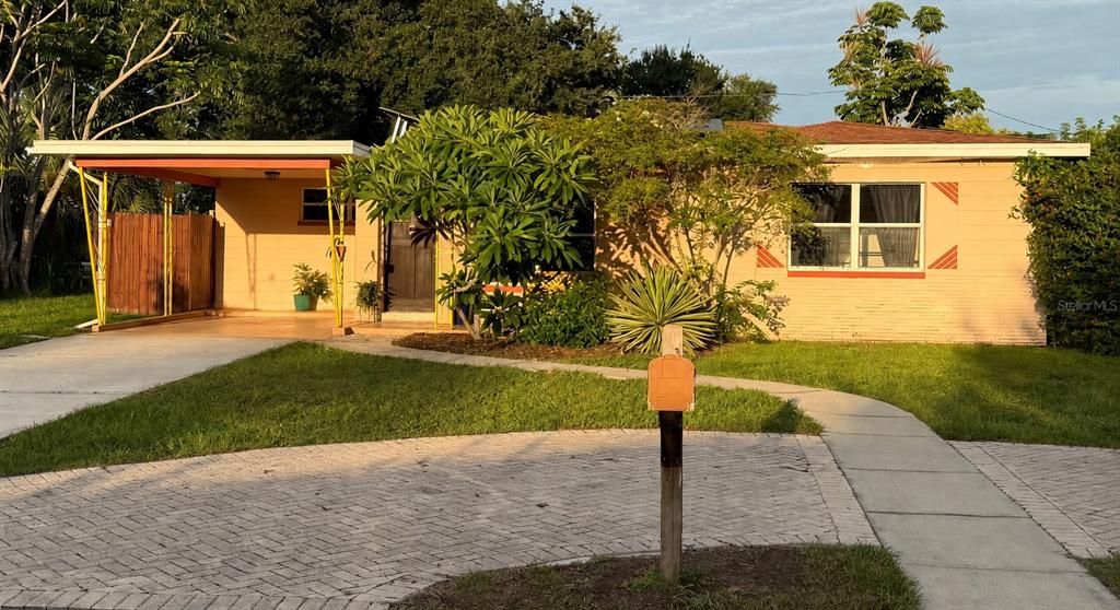 En Venta: $374,900 (2 camas, 1 baños, 1013 Pies cuadrados)