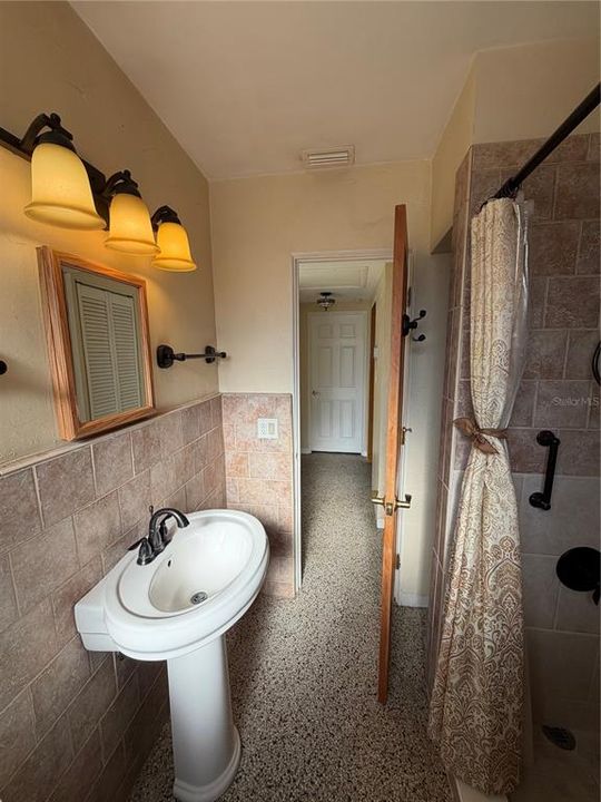 En Venta: $374,900 (2 camas, 1 baños, 1013 Pies cuadrados)