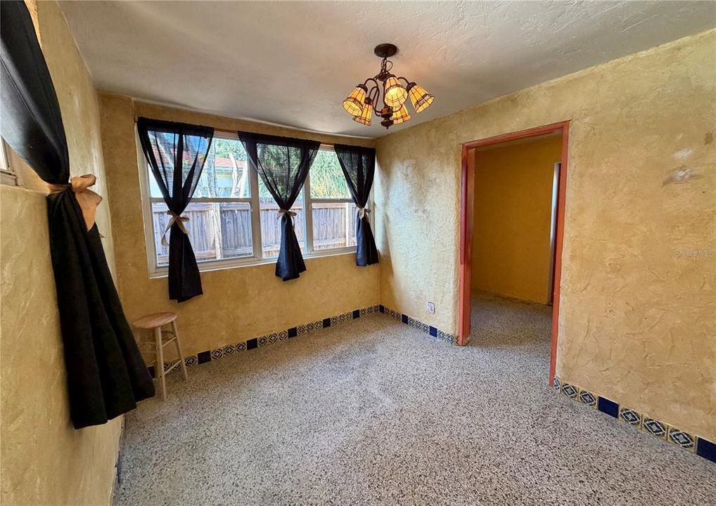 En Venta: $374,900 (2 camas, 1 baños, 1013 Pies cuadrados)