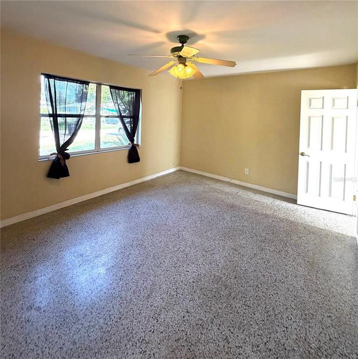En Venta: $374,900 (2 camas, 1 baños, 1013 Pies cuadrados)