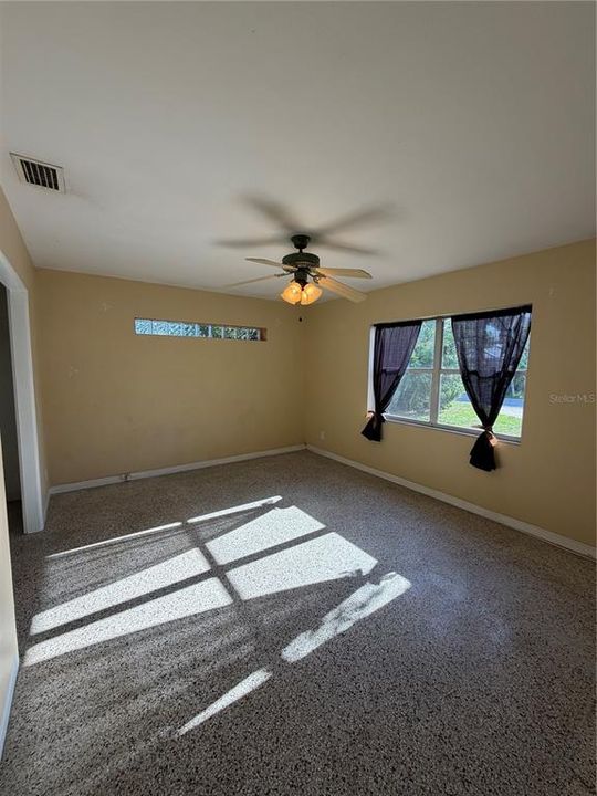 En Venta: $374,900 (2 camas, 1 baños, 1013 Pies cuadrados)