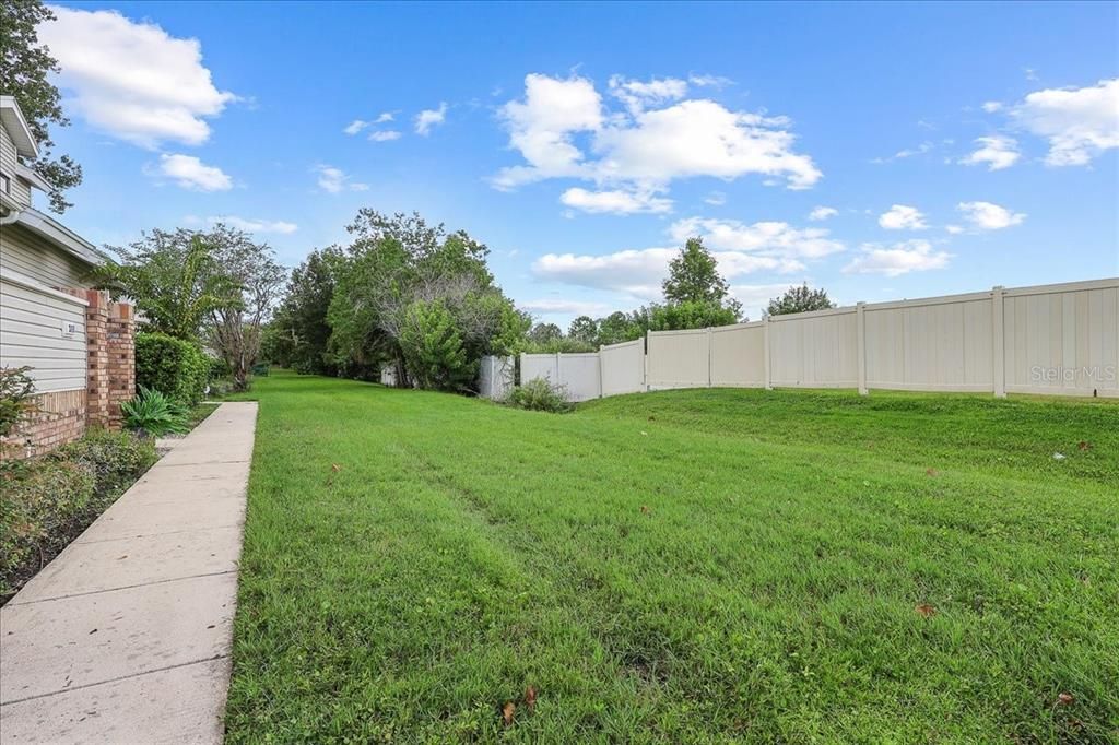 For Sale: $257,300 (3 beds, 2 baths, 1375 Square Feet)