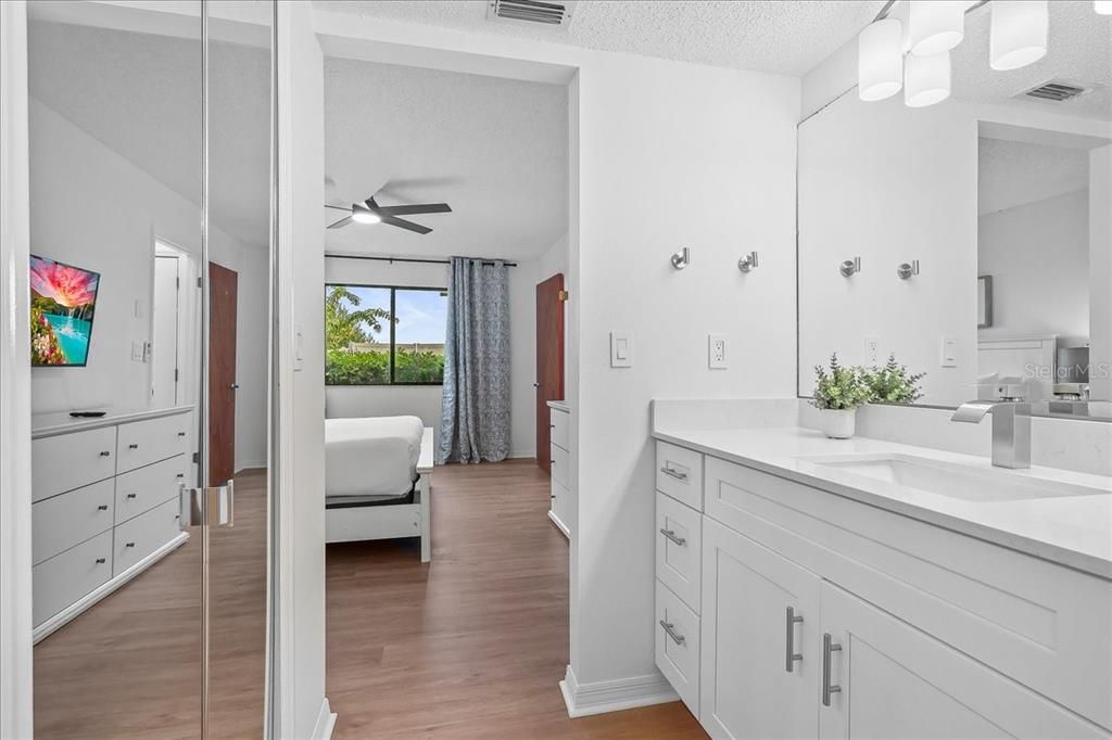 For Sale: $257,300 (3 beds, 2 baths, 1375 Square Feet)