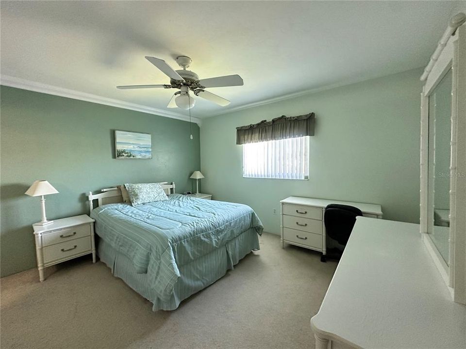 For Sale: $175,000 (2 beds, 2 baths, 1064 Square Feet)
