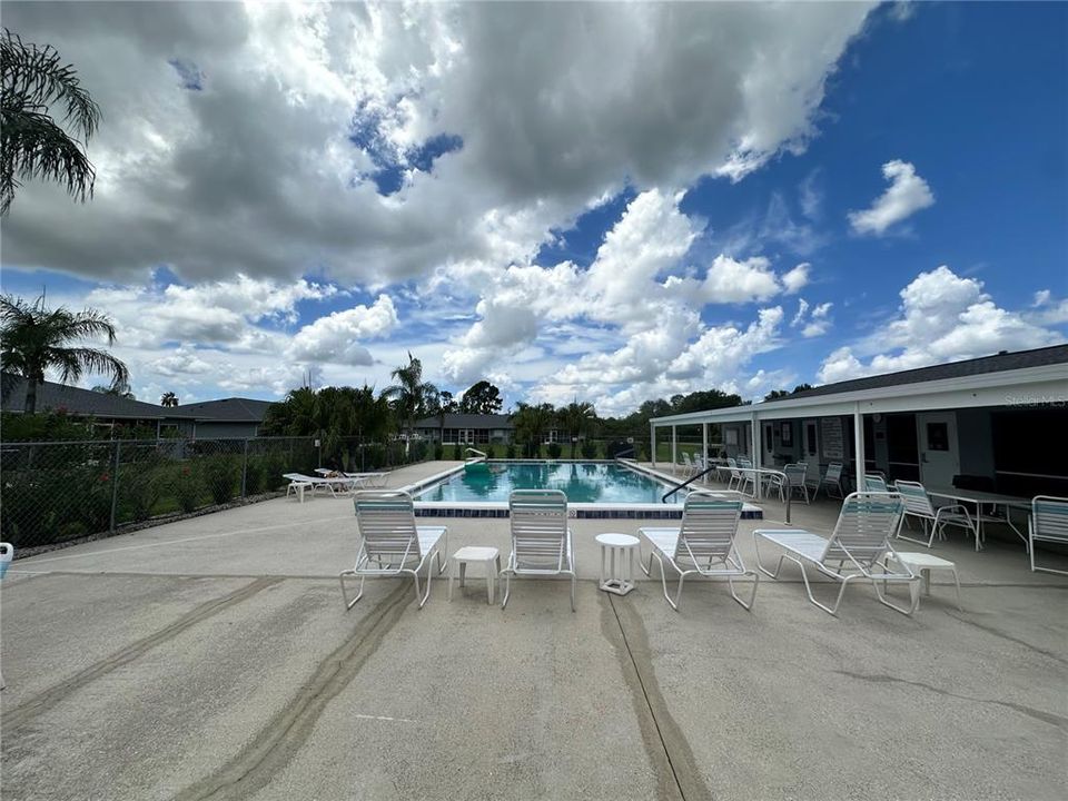 For Sale: $175,000 (2 beds, 2 baths, 1064 Square Feet)