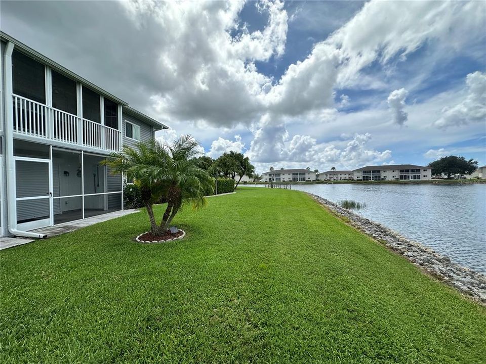 For Sale: $175,000 (2 beds, 2 baths, 1064 Square Feet)
