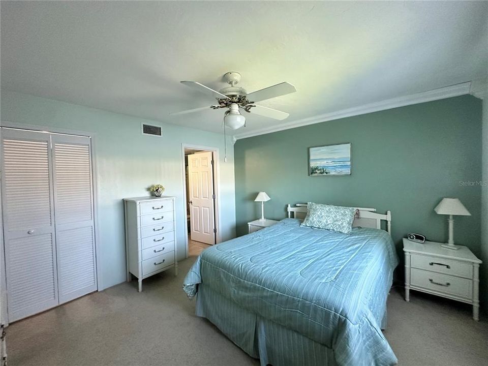 For Sale: $175,000 (2 beds, 2 baths, 1064 Square Feet)