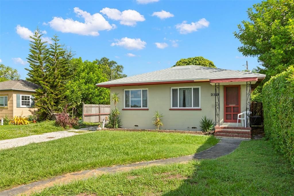 En Venta: $289,900 (2 camas, 1 baños, 790 Pies cuadrados)