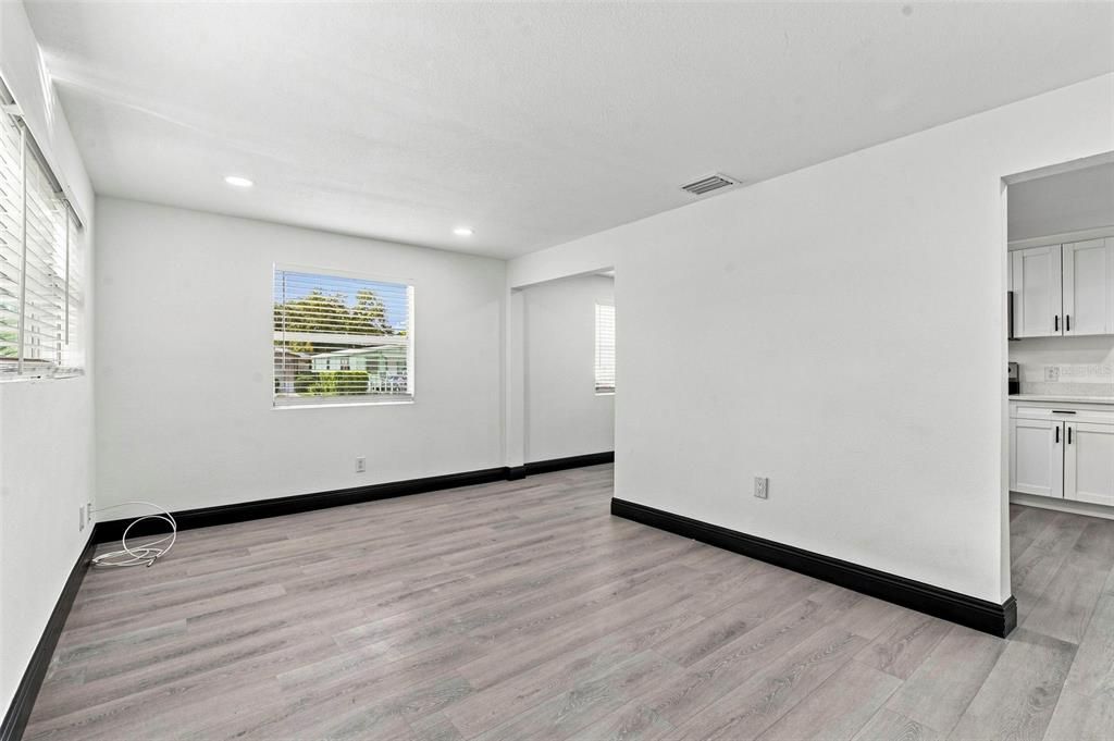 En Venta: $275,000 (3 camas, 1 baños, 968 Pies cuadrados)