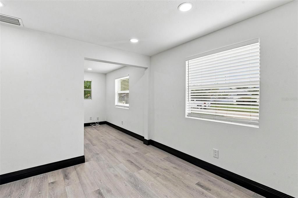 En Venta: $275,000 (3 camas, 1 baños, 968 Pies cuadrados)