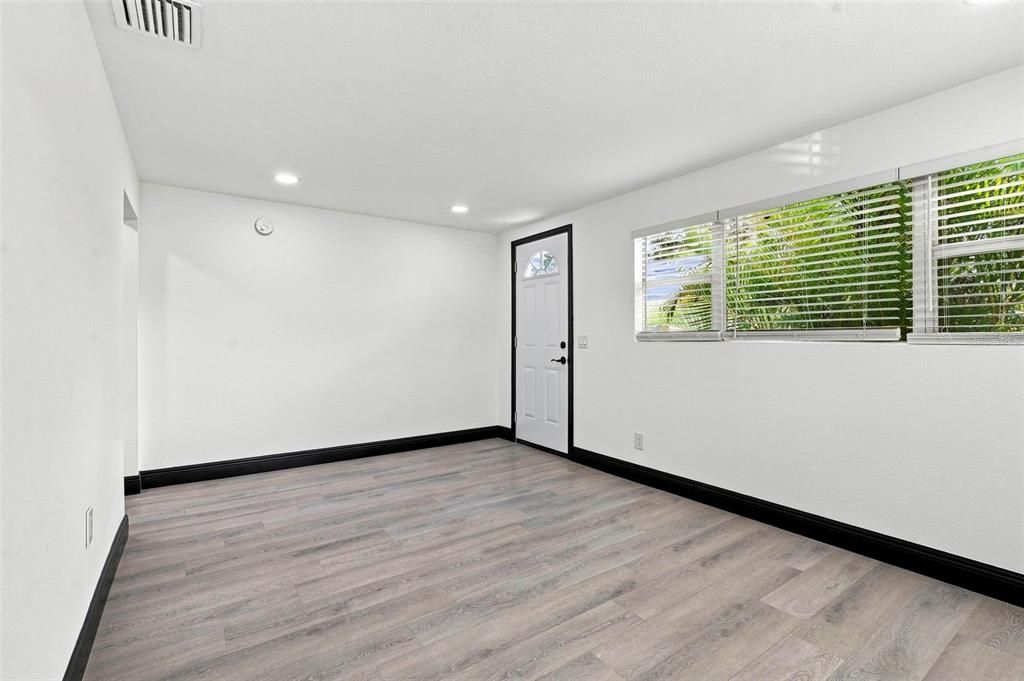 En Venta: $275,000 (3 camas, 1 baños, 968 Pies cuadrados)