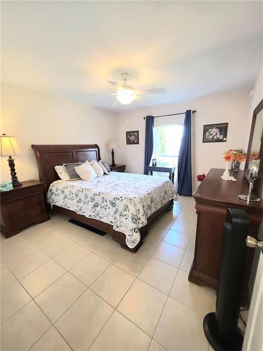 For Sale: $419,000 (5 beds, 3 baths, 2190 Square Feet)