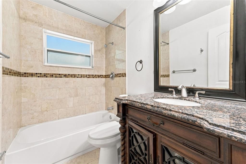 For Sale: $297,900 (3 beds, 2 baths, 1213 Square Feet)