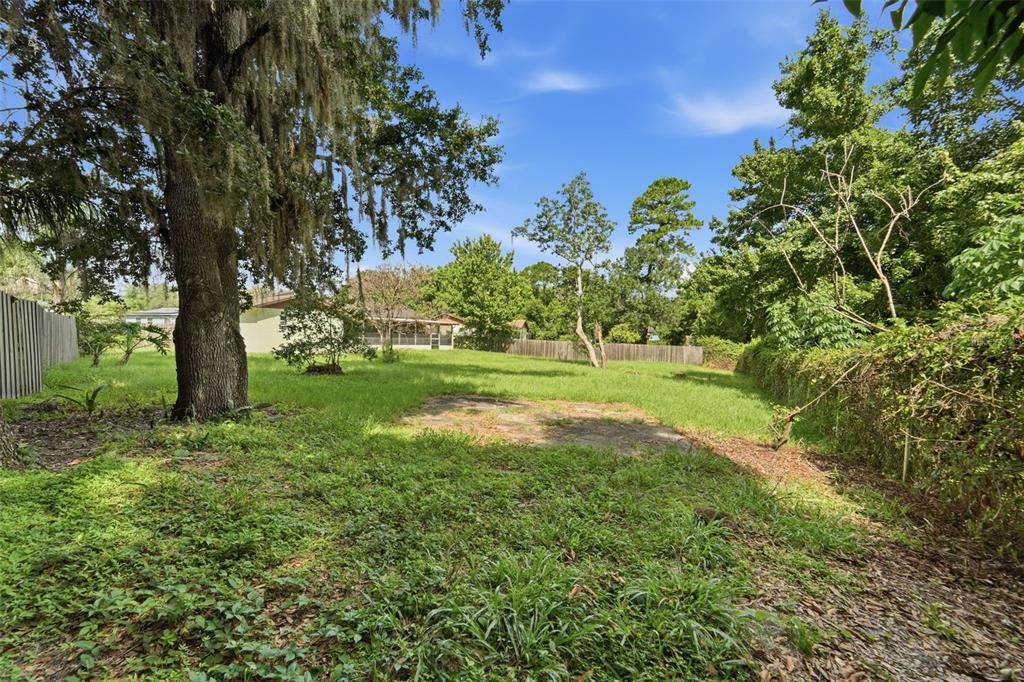 For Sale: $297,900 (3 beds, 2 baths, 1213 Square Feet)