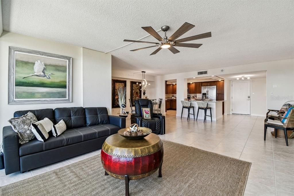 En Venta: $469,000 (2 camas, 2 baños, 1370 Pies cuadrados)