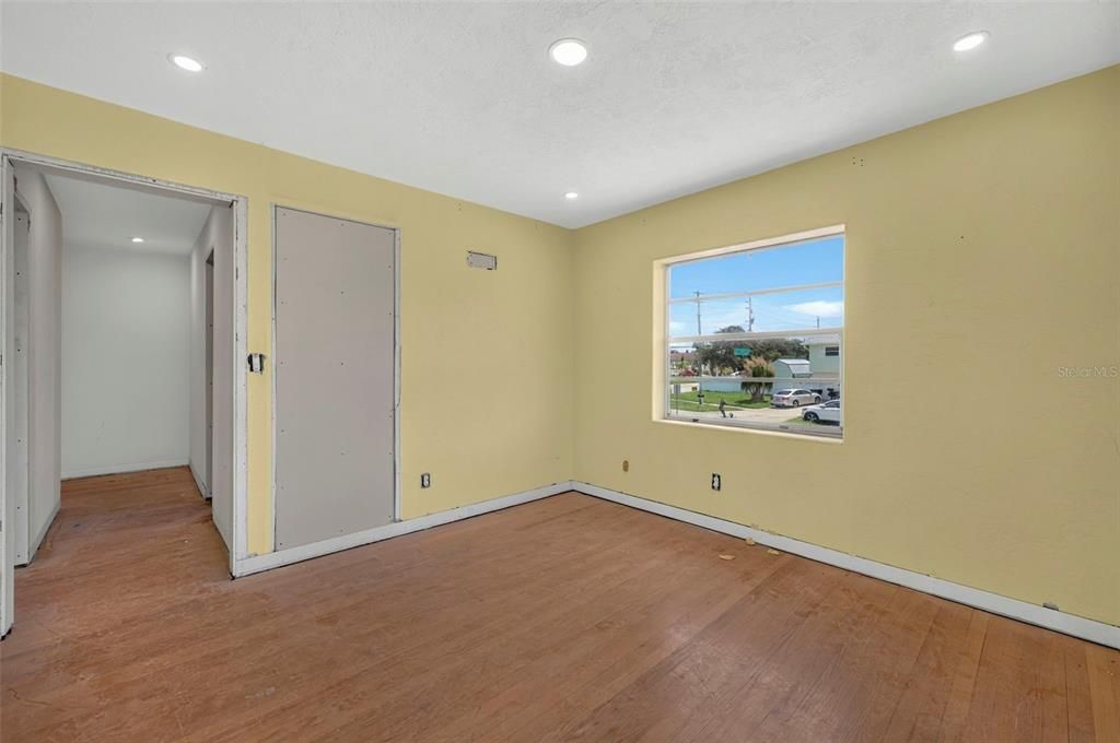 En Venta: $499,000 (5 camas, 3 baños, 2676 Pies cuadrados)