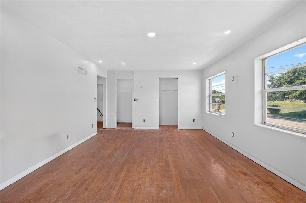 En Venta: $499,000 (5 camas, 3 baños, 2676 Pies cuadrados)