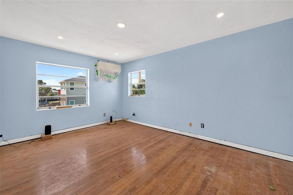 En Venta: $499,000 (5 camas, 3 baños, 2676 Pies cuadrados)