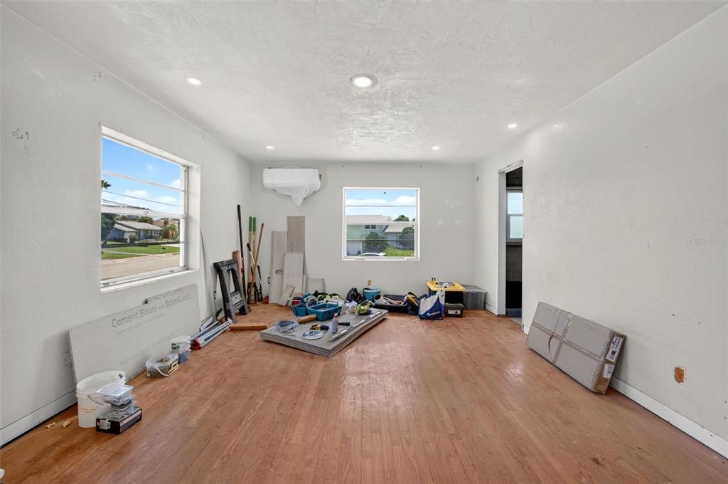 En Venta: $499,000 (5 camas, 3 baños, 2676 Pies cuadrados)