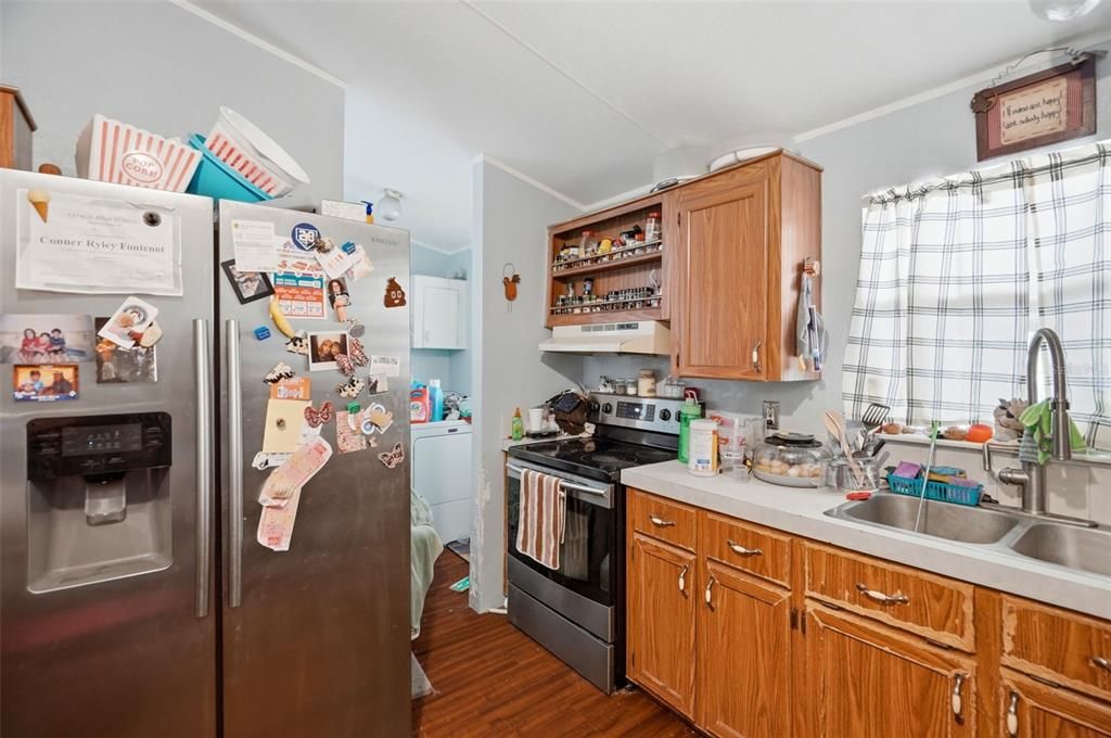 Active With Contract: $179,900 (3 beds, 2 baths, 1152 Square Feet)