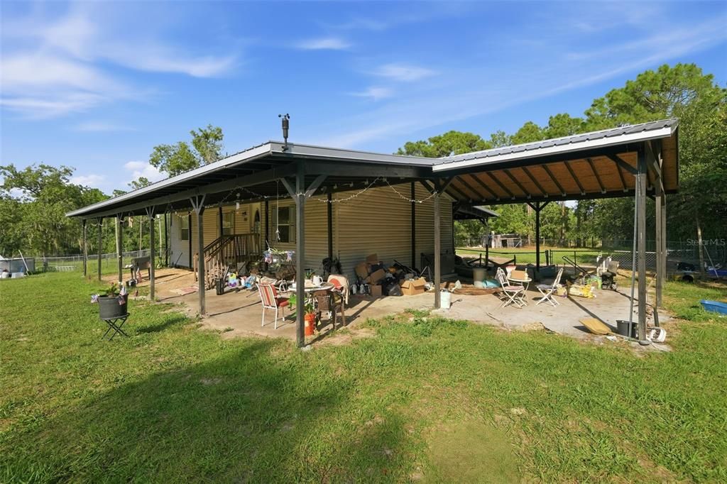 Active With Contract: $179,900 (3 beds, 2 baths, 1152 Square Feet)