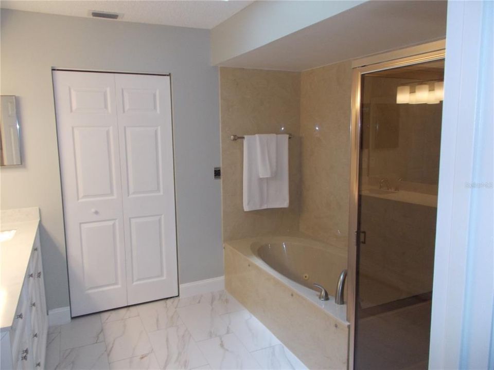 For Sale: $244,900 (3 beds, 2 baths, 1621 Square Feet)