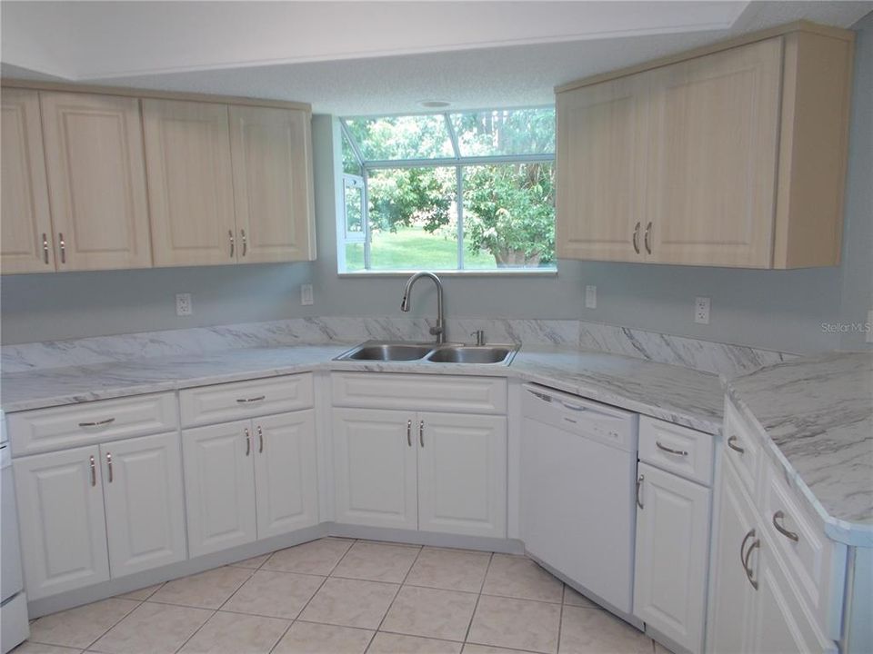 For Sale: $244,900 (3 beds, 2 baths, 1621 Square Feet)