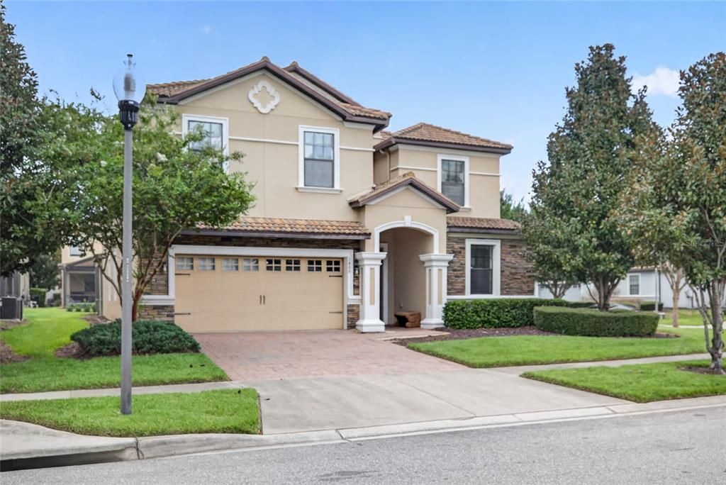 For Sale: $639,700 (9 beds, 5 baths, 3909 Square Feet)