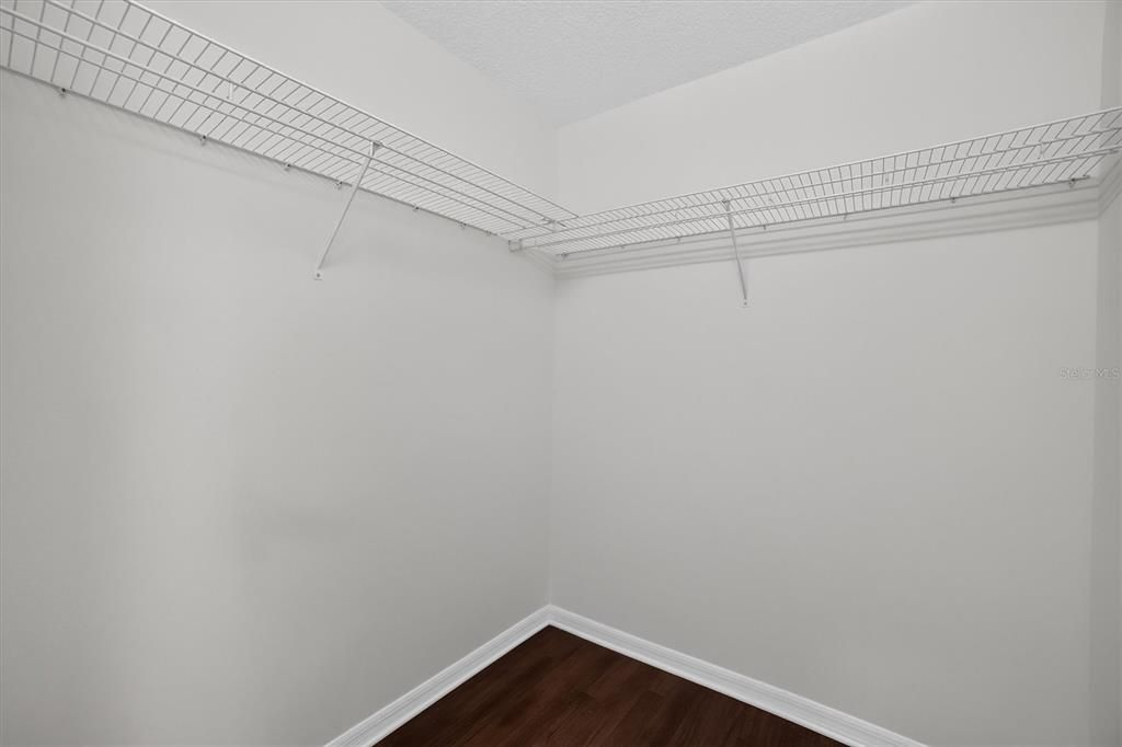 For Sale: $239,990 (3 beds, 2 baths, 1356 Square Feet)