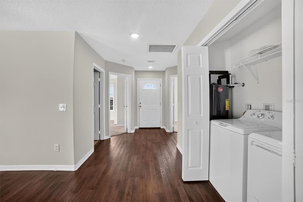 For Sale: $239,990 (3 beds, 2 baths, 1356 Square Feet)