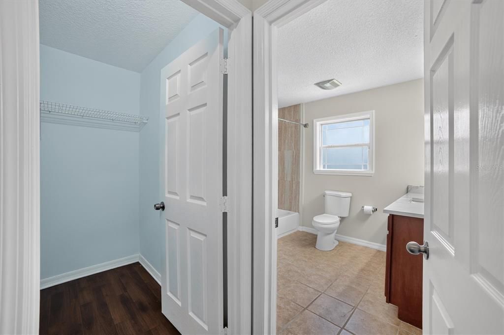 For Sale: $239,990 (3 beds, 2 baths, 1356 Square Feet)