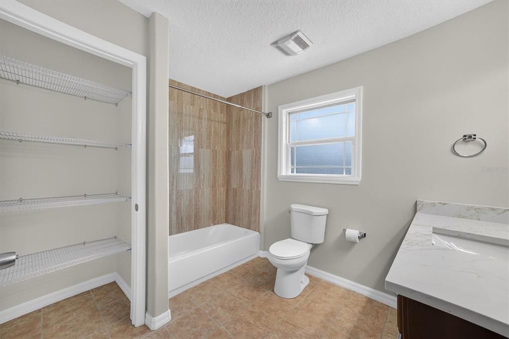 For Sale: $239,990 (3 beds, 2 baths, 1356 Square Feet)