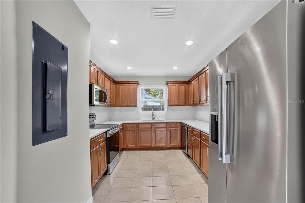 For Sale: $239,990 (3 beds, 2 baths, 1356 Square Feet)