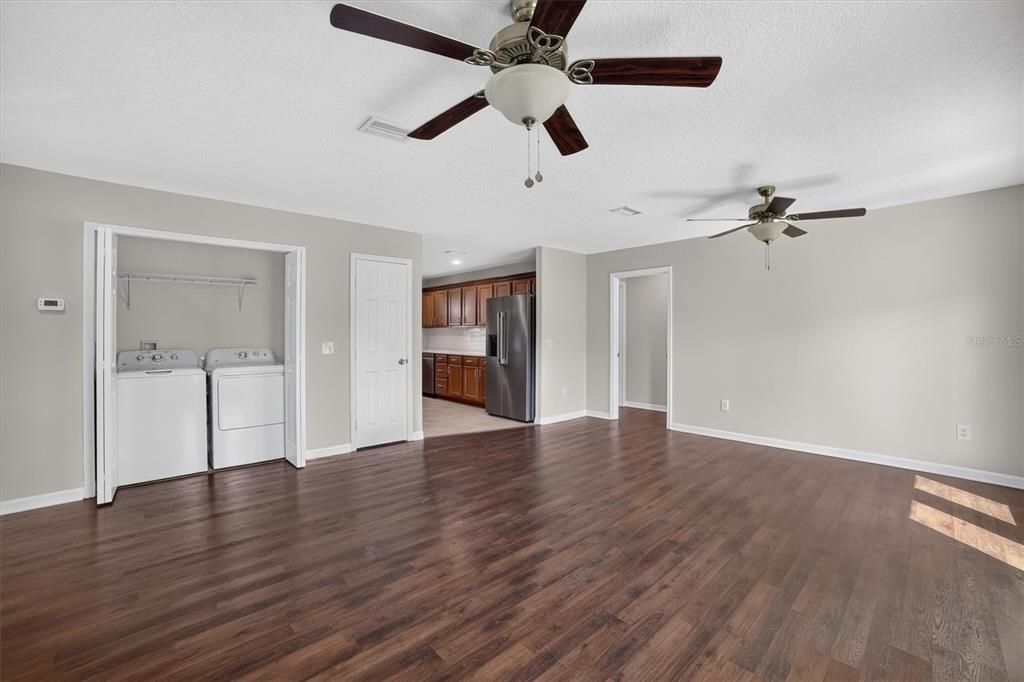 For Sale: $239,990 (3 beds, 2 baths, 1356 Square Feet)