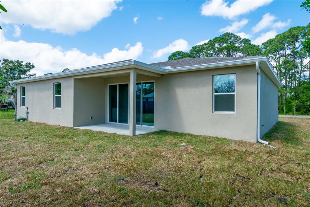 For Rent: $2,550 (4 beds, 2 baths, 1928 Square Feet)