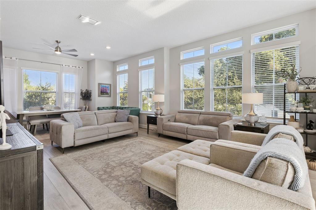 For Sale: $625,000 (3 beds, 3 baths, 1695 Square Feet)