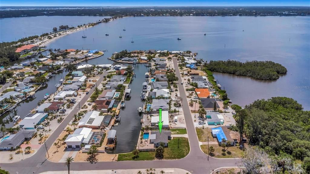 En Venta: $1,949,000 (4 camas, 4 baños, 1896 Pies cuadrados)