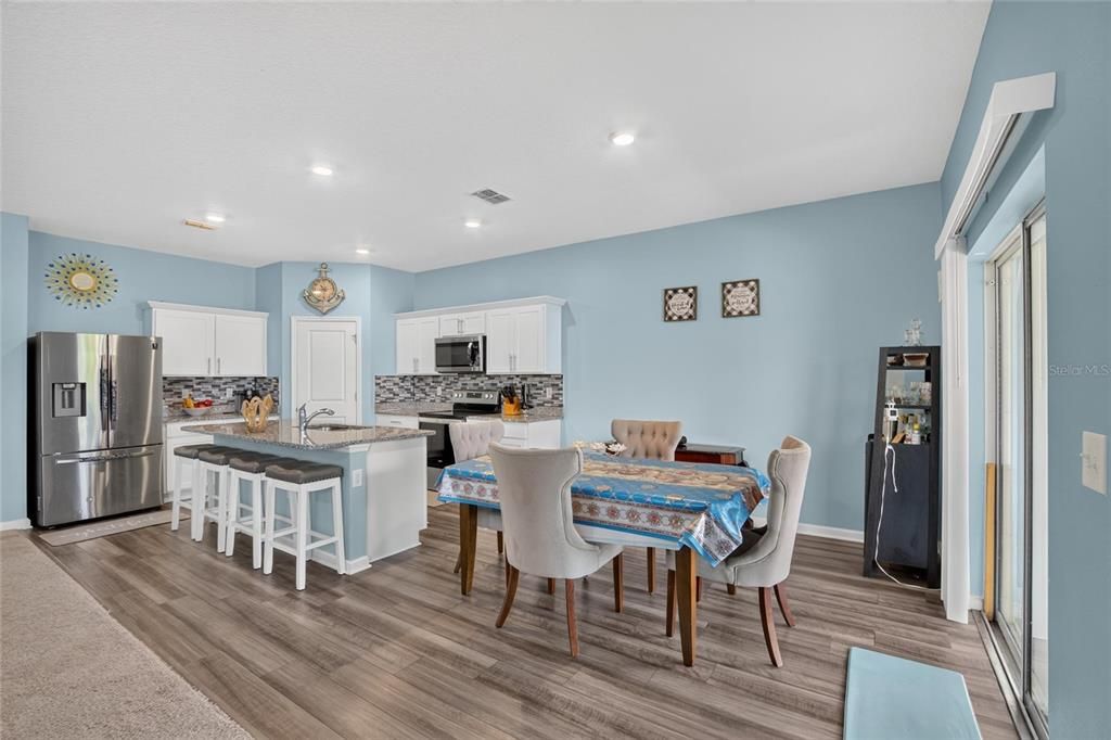 For Sale: $384,900 (4 beds, 2 baths, 2460 Square Feet)
