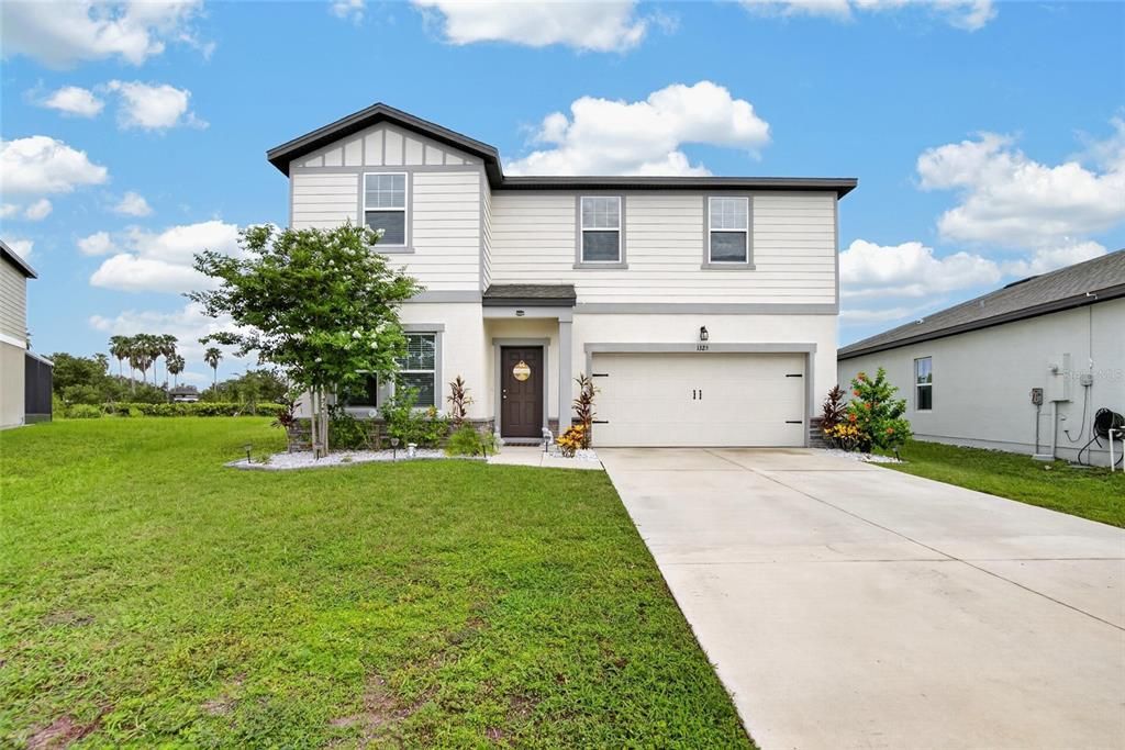 For Sale: $384,900 (4 beds, 2 baths, 2460 Square Feet)