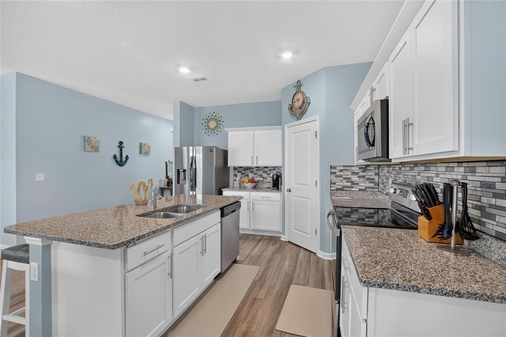 For Sale: $384,900 (4 beds, 2 baths, 2460 Square Feet)