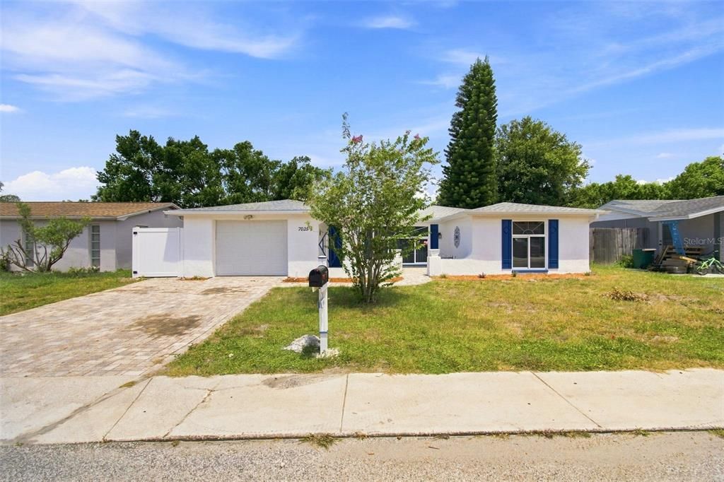 En Venta: $315,000 (4 camas, 2 baños, 1612 Pies cuadrados)