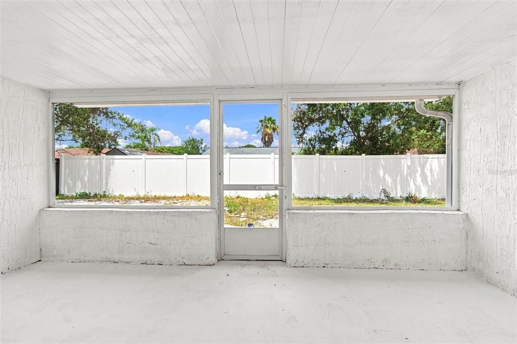 En Venta: $315,000 (4 camas, 2 baños, 1612 Pies cuadrados)